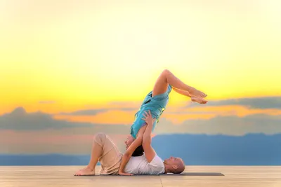 acroyoga акройога | Позы для йоги в паре, Позы парной йоги, Йога челлендж