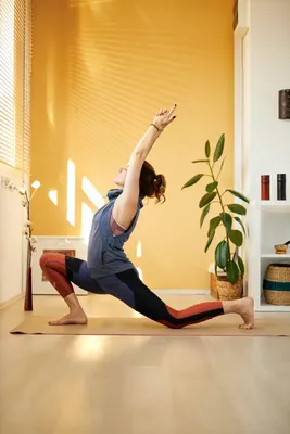 Упражнения йоги для здоровья: лучшие тренировки | Vogue UA