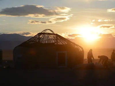 Кыргызская юрта: дом среди Небесных гор. | OUTLOOK
