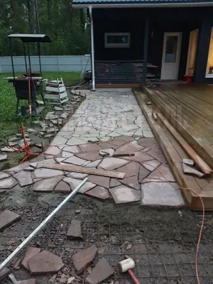 Как залить площадку бетоном своими руками: бетонирование двора частного дома  — этапы и нюансы