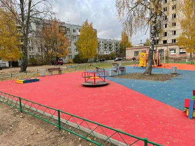 Фото: Танк Т-80, памятник технике, Ленинградская область, Выборгский район,  Полянское сельское поселение, посёлок Каменка, Выборгское шоссе — Яндекс  Карты