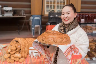 Каравай, каравай - всех на праздник собирай / Великолукская центральная  городская библиотека имени М.И. Семевского