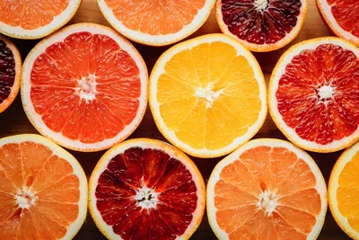Оранжевый Разрезом На Половину — стоковые фотографии и другие картинки  Апельсин - Апельсин, Без людей, Витамин C - iStock