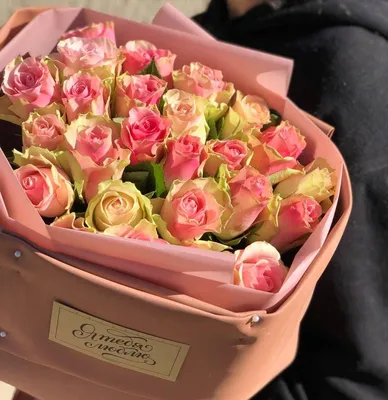 Букет Для любимой из белых роз с доставкой в Санкт-Петербурге.