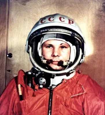 Сколько у Гагарина было скафандров, кто написал буквы СССР на шлеме и какие  подарки получил первый в мире космонавт после возвращения на Землю | Men  Today | Дзен