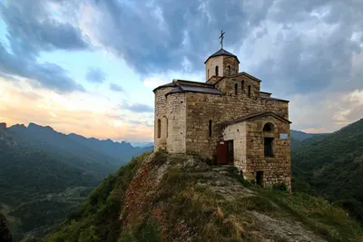 Шаонинский и Сентинский храмы | Достопримечательности Домбая | Туры в горы  Кавказа