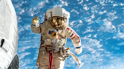 космонавт в космосе 3d иллюстрация плавающего космонавта на фоне баннера,  космический шлем, скафандр, шлем космонавта фон картинки и Фото для  бесплатной загрузки