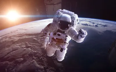 Российские космонавты проведут в открытом космосе почти семь часов -  Российская газета