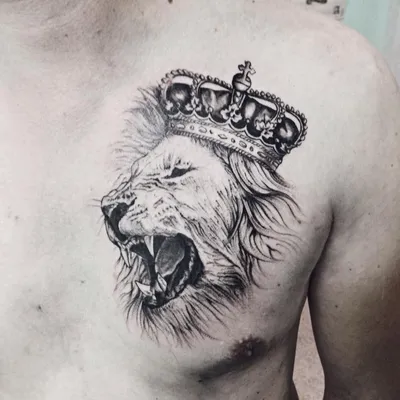Лев на красном троне в короне» — создано в Шедевруме