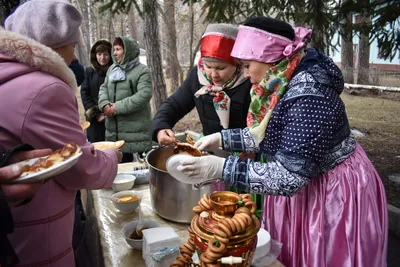 Мама в сети - Масленица пришла! Отворяйте ворота! Какие дни на масленичной  неделе в этом году - смотрите в картинке. И подборка идей для Масленицы на  нашем сайте: Как сделать чучело:  https://maminsite.ru/early.files/kak-sdelat-chuchelo.html