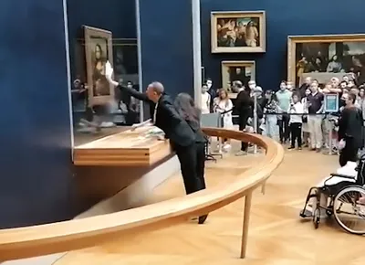 Мона Лиза и ее чихуахуа, …» — создано в Шедевруме