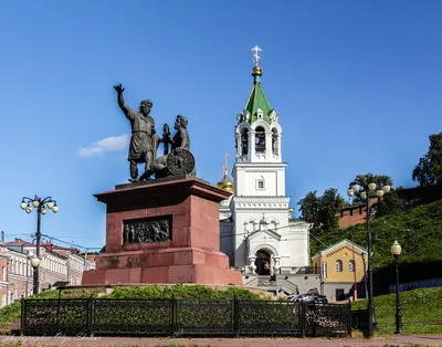 Памятник Минину и Пожарскому установлен на обломках древних белокаменных  зданий Москвы | Наука наизнанку | Дзен