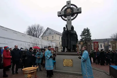 Памятник Минину и Пожарскому: где находится, описание, история