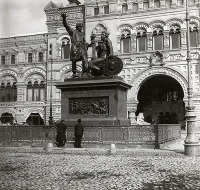 Памятник Минину и Пожарскому на Красной площади в Москве: На карте,  Описание, Фото, Видео, Instagram | Pin-Place.com