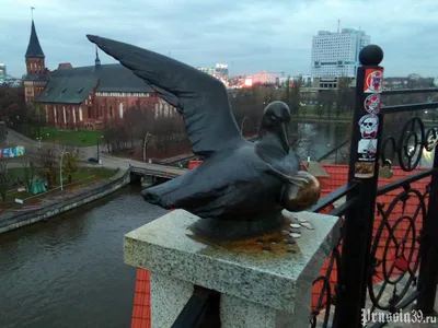 Памятник «Птица счастья», Москва. Карта, фото, как добраться – путеводитель  по городу на MsMap.ru