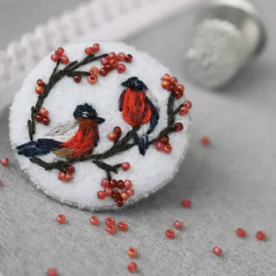 Рисунки для вышивки гладью Цветы и птицы | Bird embroidery, Embroidery  patterns, Cross stitch embroidery
