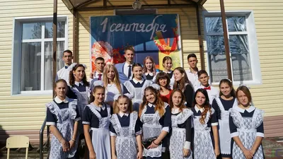 Прощай, детство! Более 1300 украинских школ разрушено во время российского  вторжения. Как прошло 1 сентября в двух странах — фотогалерея Спектр