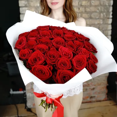 Открытки с 8 марта с красивыми розами - скачайте бесплатно на Davno.ru
