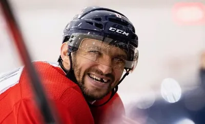 Улыбка во все 31: Как хоккеист Александр Овечкин потерял свой зуб и  превратил это в бренд