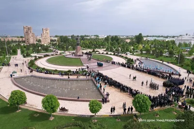 ташкент узбекистан 3 мая 2018 : тамерлан тимур статуя на сквере им. площадь амира  темура в ташкенте в узбекистане Редакционное Стоковое Изображение -  изображение насчитывающей городск, правитель: 223556099
