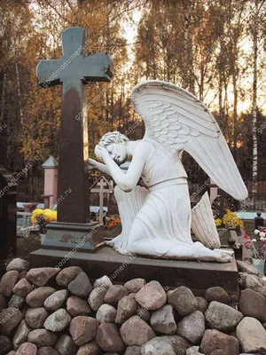 Купить памятник Сидящий ангел: фото и цены