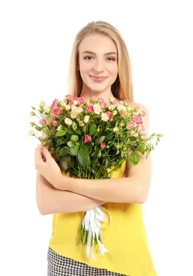счастливая блондинка с букетом цветов роз в бумаге и украшена лентой  Стоковое Фото - изображение насчитывающей естественно, флористическо:  227505932
