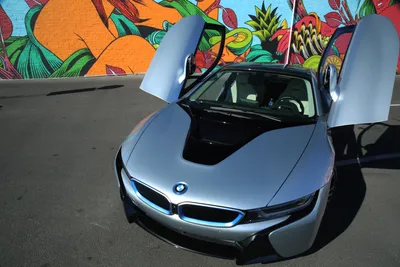 Review: 2016 BMW i8