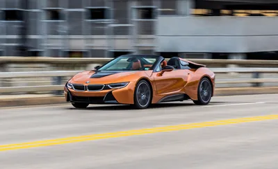 2019 BMW i8 Roadster Makes a Showier High-Tech Showpiece