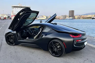 BMW i8 points to the future of cars