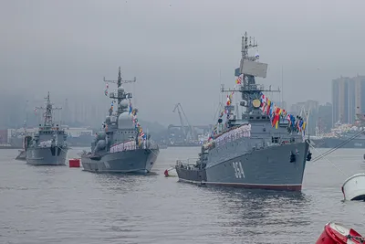 ВМС Китая показали уникальное судно для перевозки боевых кораблей -  Газета.Ru | Новости