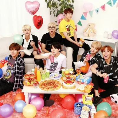 АБзор] K-pop BTS с Днем рождения! Знакомство с группой | КОД: КУЛЬТУРА |  Дзен
