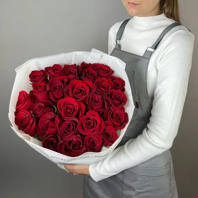 Большой букет из красных роз - 51 шт купить с доставкой по Томску: цена,  фото, отзывы