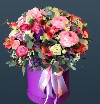 Букет в шляпной коробке. Цветы в коробке в Алматы. Букет в тёплых тонах.  Розы, альстромерия, ро… | Романтические цветы, Небольшие цветочные  композиции, Свежие цветы