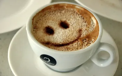 Чашка кофе и улыбка стоковое фото. изображение насчитывающей чашка -  145842064