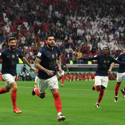 Сборная Аргентины стала трехкратным чемпионом мира по футболу, обыграв  Францию в серии пенальти