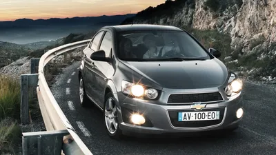 2009 Chevrolet Aveo LT 4dr Sedan - Research - GrooveCar