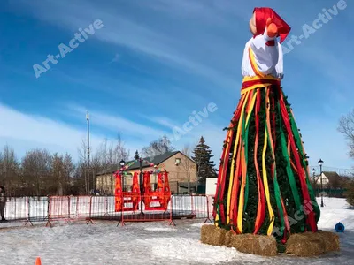 В липецком парке на Масленицу сожгли из огнемета чучело Хагги Вагги