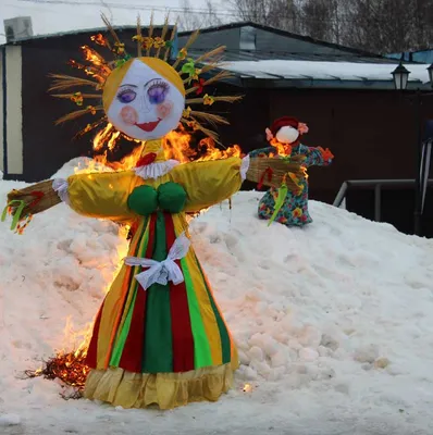 Гигантское чучело Масленицы сожгли в Подмосковье | Фото | Общество |  Аргументы и Факты