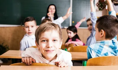 Как школы будут воспитывать детей по новым программам - Российская газета