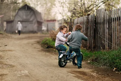 20 душевных фотографий о детстве в деревне — Российское фото