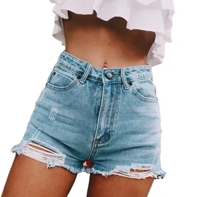 Тренд летнего сезона 2011: женские джинсовые шорты