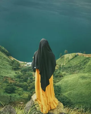 Девушка в хиджабе со спины - фото и картинки abrakadabra.fun