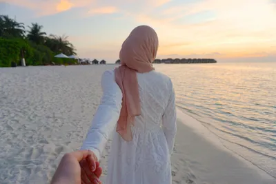 Картинки девушка хиджабе на море (70 фото) » Картинки и статусы про  окружающий мир вокруг