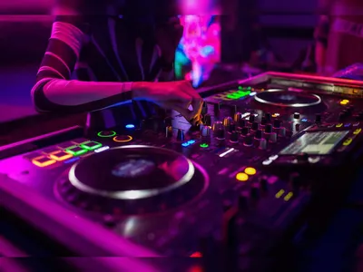 Spotify Debuts a New AI DJ, Right in Your Pocket — Spotify