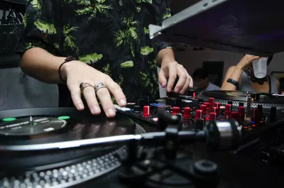 Beatport and Digital DJ Tips Join Forces to Teach You to DJ