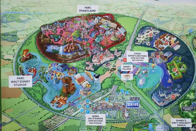 Парижский Диснейленд, парк аттракционов \"Disneyland\" в Париже, Франция |  FamilyWithKids.com