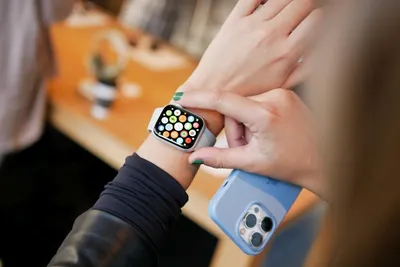 Apple Watch SE - Apple