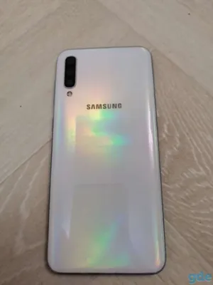 Смартфон Samsung Galaxy A50 - «Красивый и стильный \"эконом флагнан\" от  Samsung. А какова начинка? Недостатков у этого аппарата я насчитала немало.  Хорошая задумка, сырое исполнение. Стоит ли переплачивать за бренд?» |  отзывы