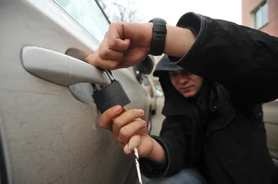 В Калужской области двое мужчин задохнулись угарным газом в машине |  03.04.2022 | Новости Калуги - БезФормата