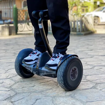 Гироскутер Segway Ninebot S - это удобный и компактный транспортер, который  на полном заряде может проехать до 30 км 🤩 ⠀ Большие шины обеспечивают  плавность хо…